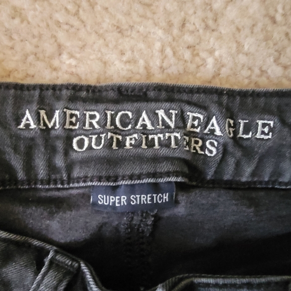 Bundle of four shorts size 4. Levi's, American Eagle,  Express. - Picture 11 of 15